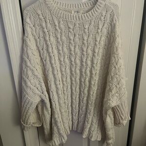 Umgee Cable Knit Sweater - Cream- Medium 
Chunk knit sweater/ sleeves foldable